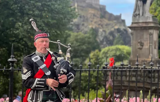 Edinburgh castle and Scottish Highlands scenic rail tour 2027